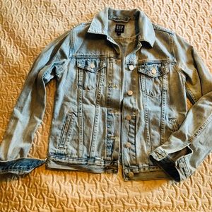 GAP denim jacket. XS. Never worn.